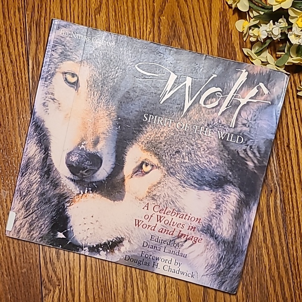 WOLF Spirit of the Wild Book